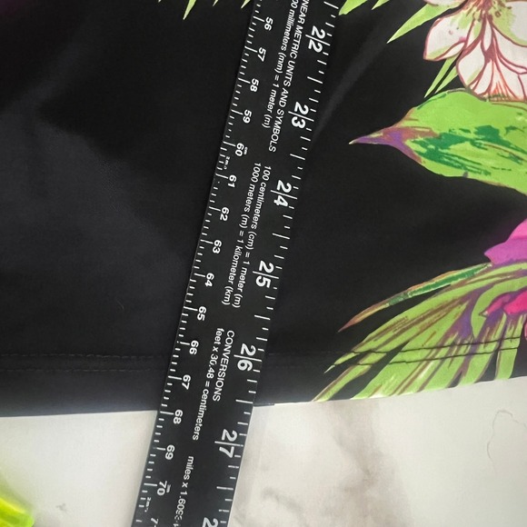Susan Graver 1X Floral Print Tunic Top 3/4 Sleeve Black Pink Green Tropical - Picture 9 of 10